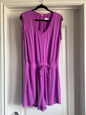 Lou & Grey Sleeveless V-Neck Drawstring Romper in Bright Purple